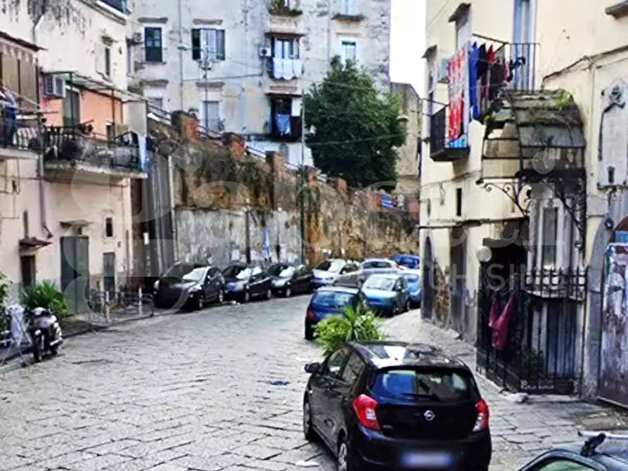Immagine 16 di Appartamento in vendita  in Via Cavone San Gennaro Dei Poveri a Napoli