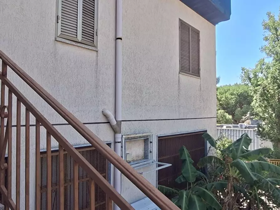 Immagine 14 di Palazzo in vendita  in Corso Umberto I, 5 a Poggioreale