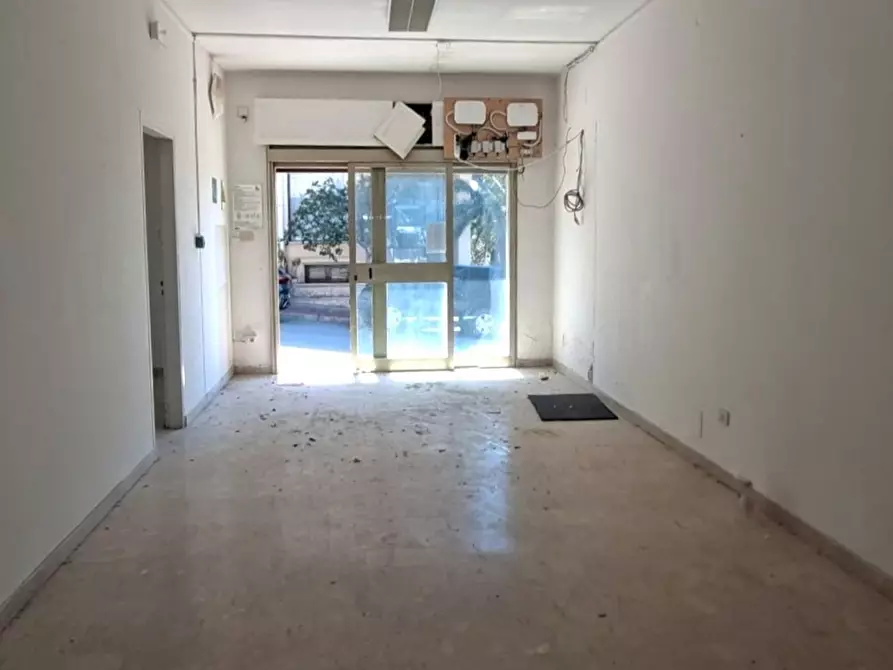 Immagine 10 di Palazzo in vendita  in Corso Umberto I, 5 a Poggioreale