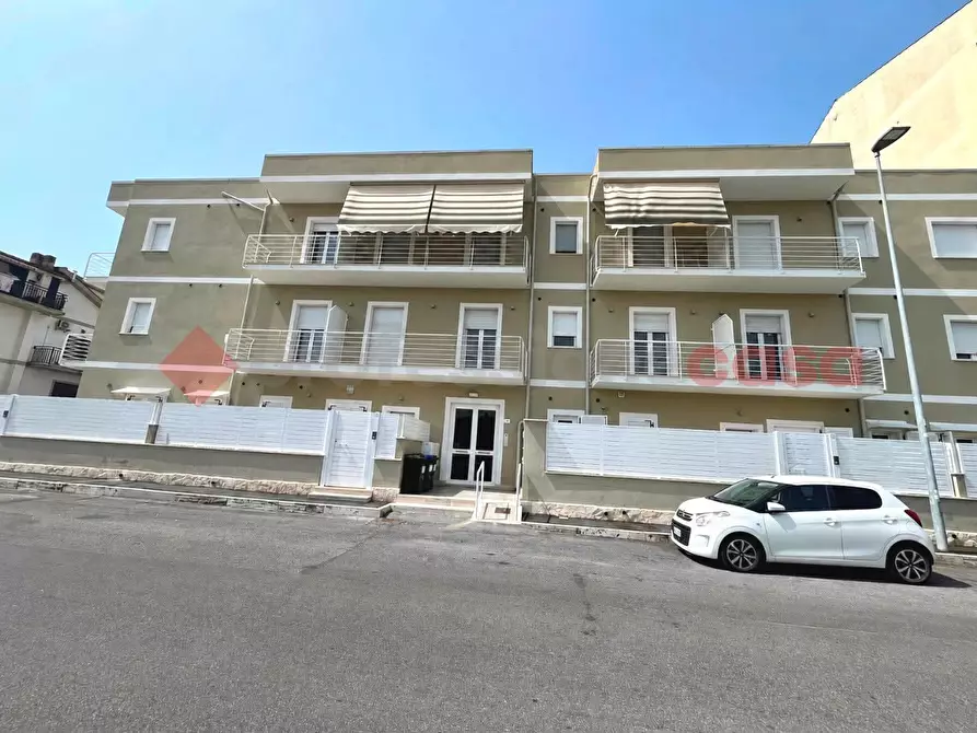 Immagine 2 di Appartamento in vendita  in Via Domenico Guerrazzi, 54 a Guidonia Montecelio