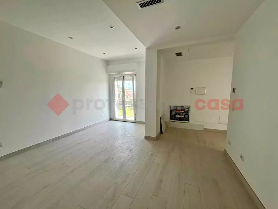 Immagine 9 di Appartamento in vendita  in Via Domenico Guerrazzi, 54 a Guidonia Montecelio