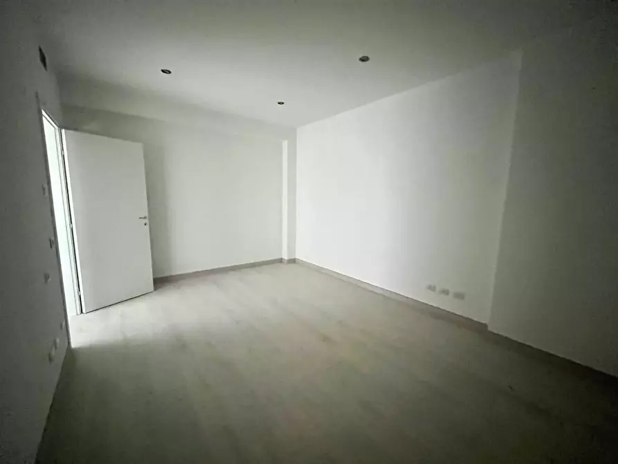 Immagine 14 di Appartamento in vendita  in Via Domenico Guerrazzi, 54 a Guidonia Montecelio