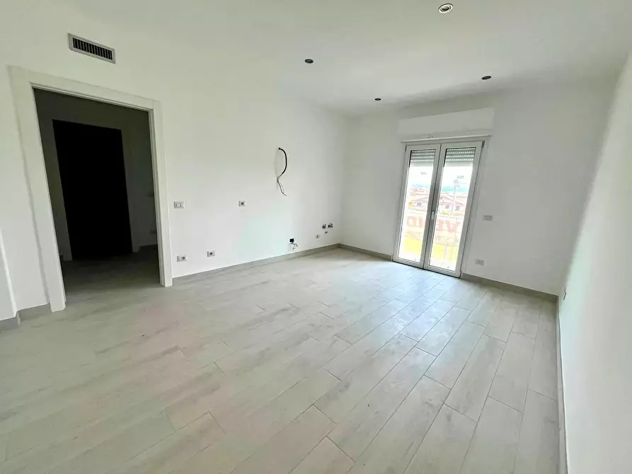 Immagine 3 di Appartamento in vendita  in Via Domenico Guerrazzi, 54 a Guidonia Montecelio