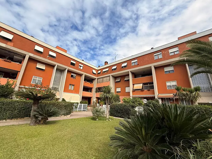 Immagine 1 di Appartamento in vendita  in Via Padre Massaruti, 304 a Roma