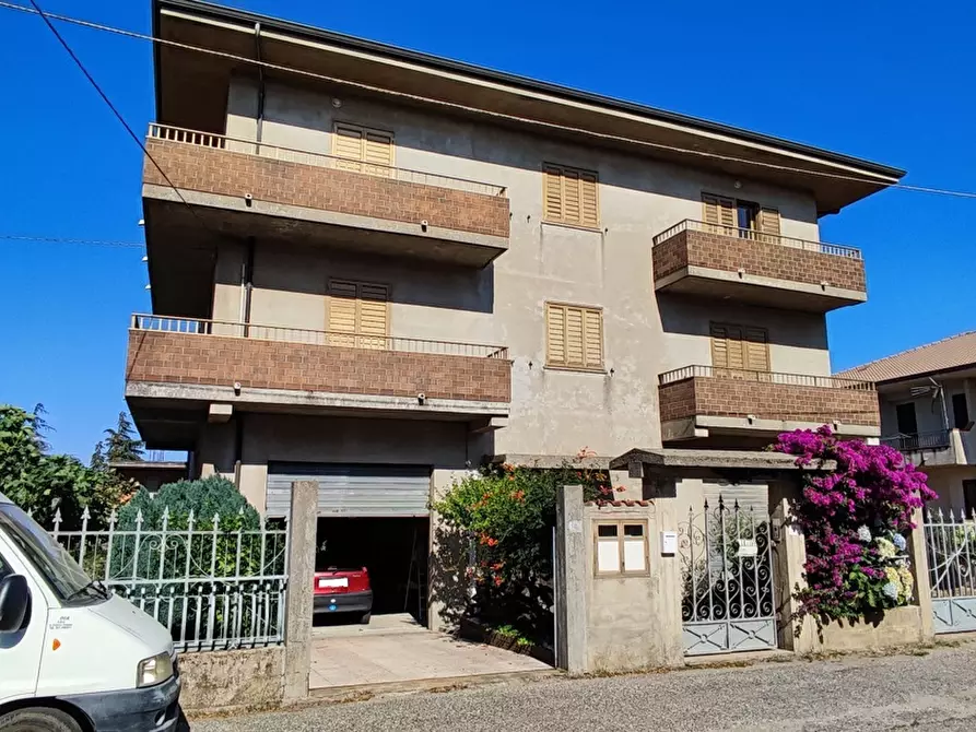 Immagine 1 di Appartamento in vendita  in Via DELLE ROSE, 4 a Girifalco
