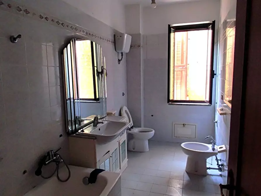 Immagine 9 di Appartamento in vendita  in Via BRACONI, 4 a Girifalco