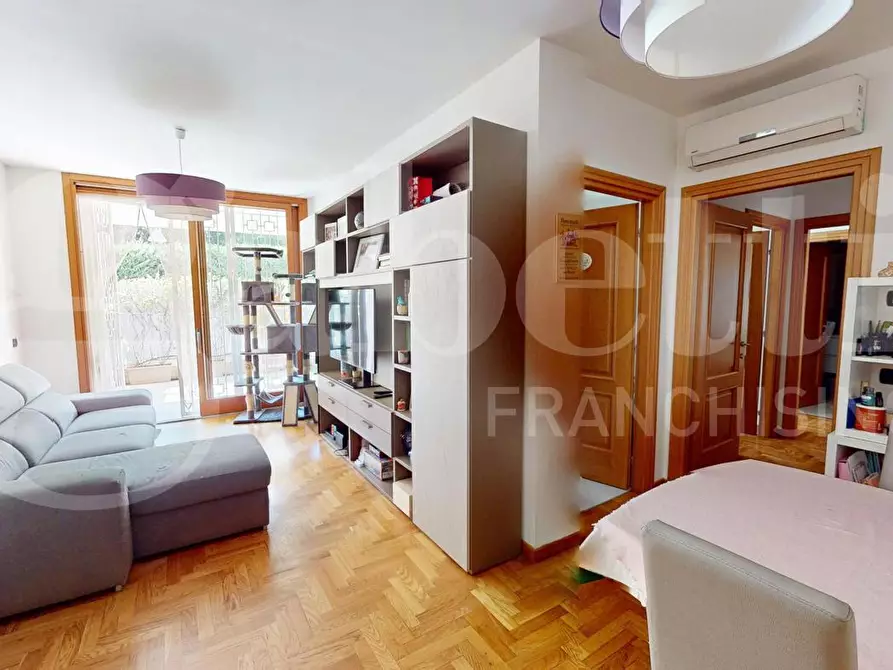 Immagine 5 di Appartamento in vendita  in Via Riva Ligure, 44 a Roma