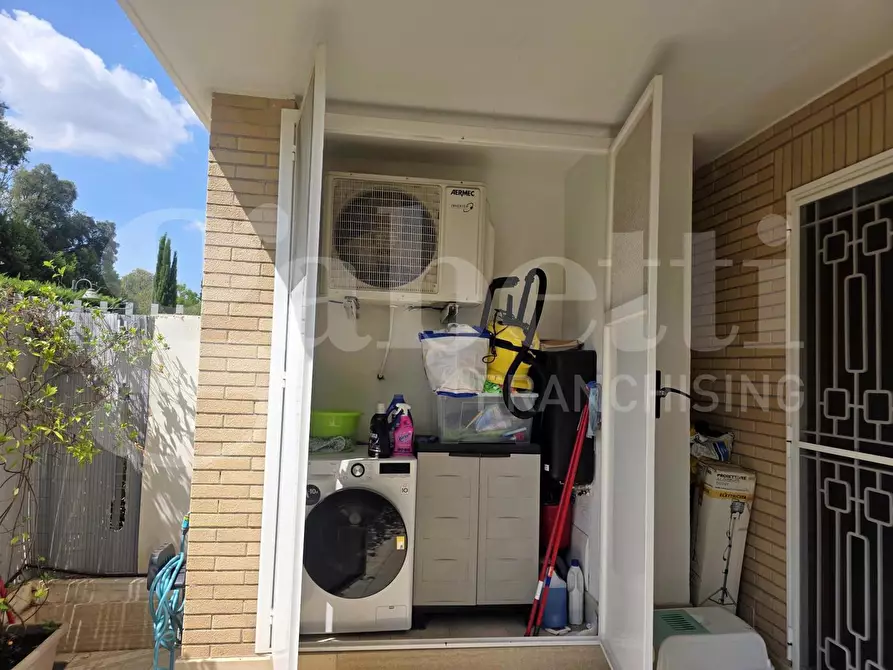 Immagine 16 di Appartamento in vendita  in Via Riva Ligure, 44 a Roma