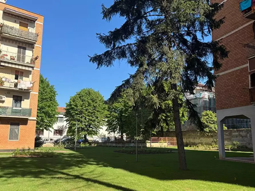 Immagine 2 di Appartamento in vendita  in Via CARDINALE GIL DE ALBORNOZ a Bologna