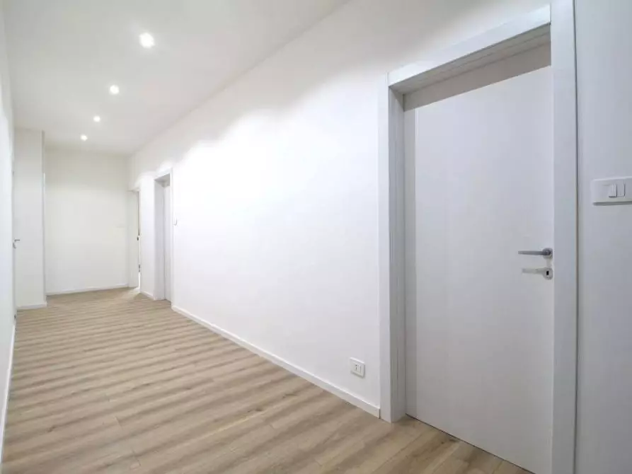 Immagine 7 di Appartamento in vendita  in Via Milano a San Lazzaro Di Savena