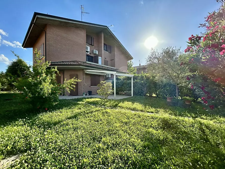 Immagine 2 di Casa bifamiliare in vendita  in Via Antonio Poma a San Lazzaro Di Savena