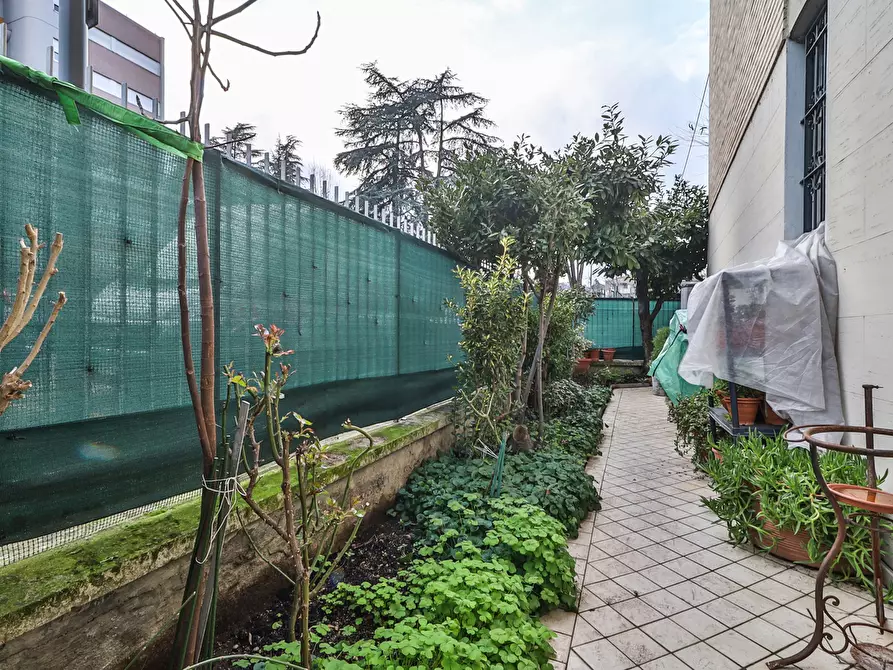 Immagine 2 di Appartamento in vendita  in Via BENEDETTO MARCELLO a Bologna