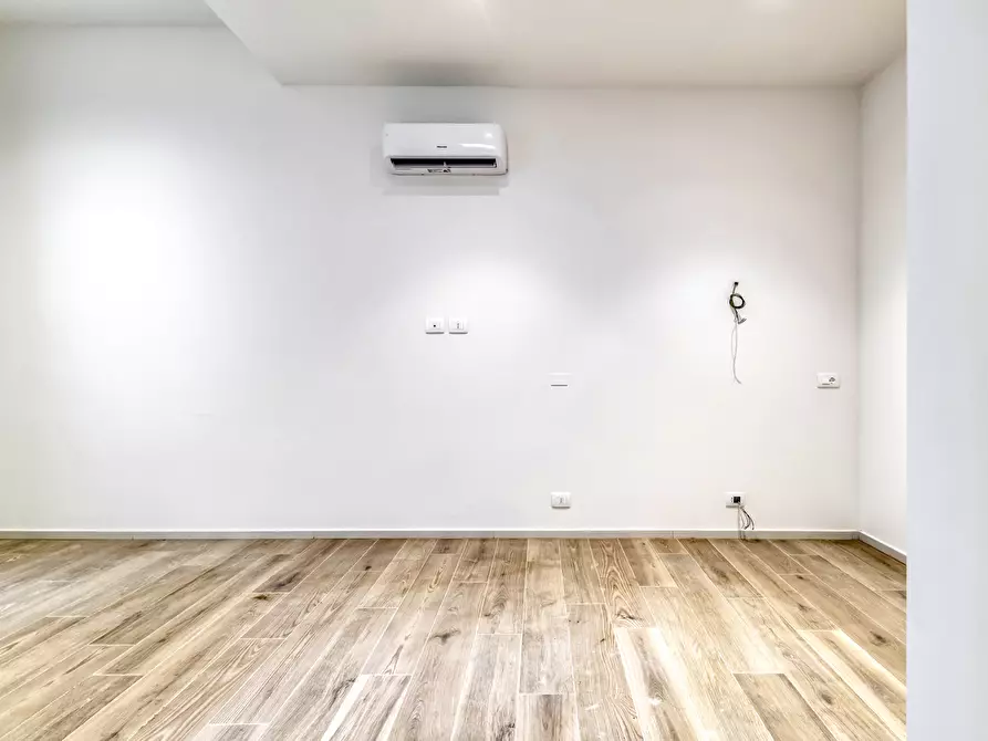 Immagine 7 di Appartamento in vendita  in Via SAFFI a Bologna