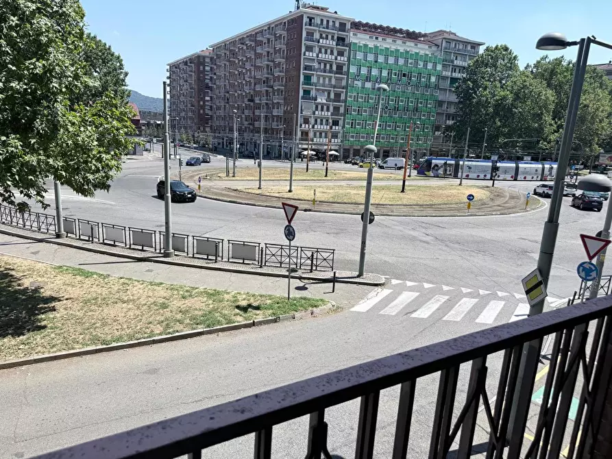Immagine 18 di Appartamento in vendita  in Piazza Derna, 225 a Torino