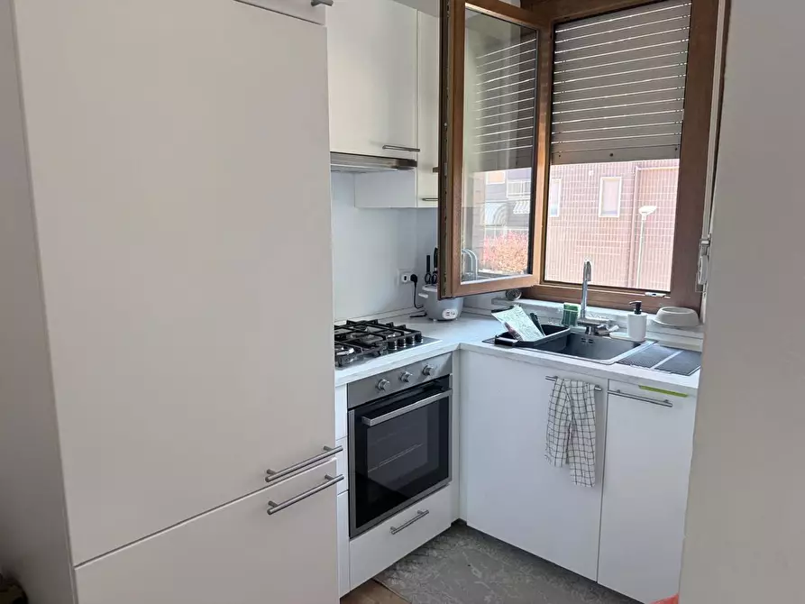 Immagine 3 di Appartamento in vendita  in Piazza Derna, 225 a Torino