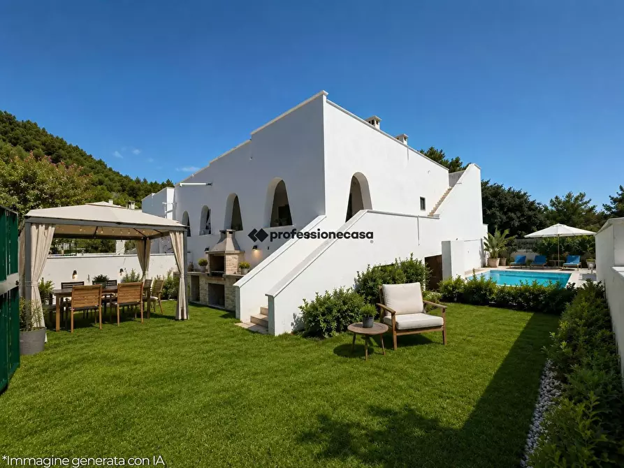 Immagine 1 di Villa in vendita  in LocalitÃ  Sfinalicchio, Vieste, 345 a Vieste