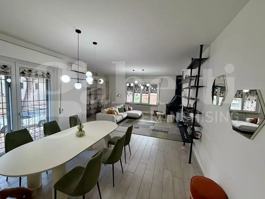 Immagine 1 di Casa bifamiliare in vendita  in Via MARIO ANGELONI, 1 a Torgiano
