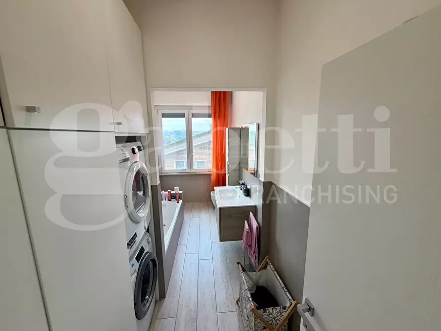 Immagine 25 di Casa bifamiliare in vendita  in Via MARIO ANGELONI, 1 a Torgiano