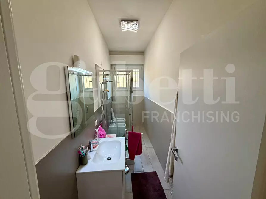Immagine 27 di Casa bifamiliare in vendita  in Via MARIO ANGELONI, 1 a Torgiano
