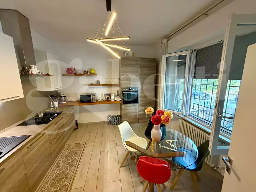 Immagine 12 di Casa bifamiliare in vendita  in Via MARIO ANGELONI, 1 a Torgiano