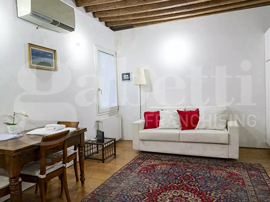 Immagine 2 di Appartamento in vendita  in Strada Nova, . a Venezia