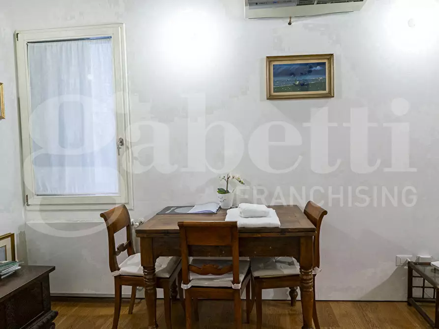 Immagine 4 di Appartamento in vendita  in Strada Nova, . a Venezia