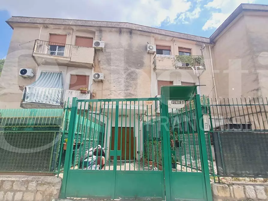 Immagine 1 di Appartamento in vendita  in Via Villagrazia a Palermo