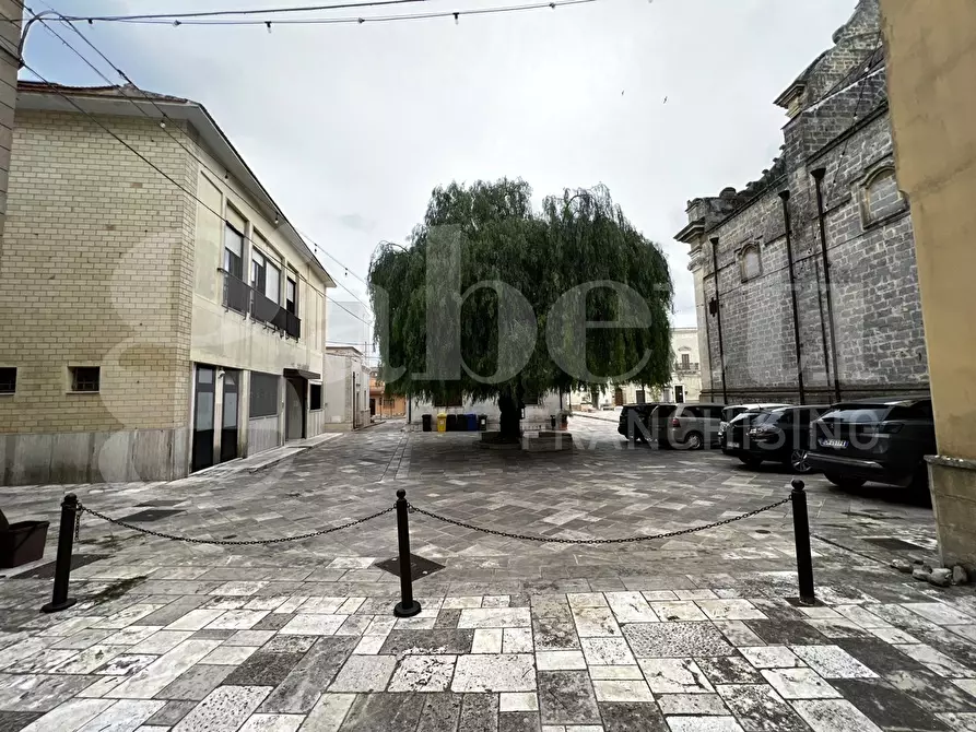 Immagine 3 di Villa in vendita  in Piazza Maria SS. del Rosario, 3/B a Guagnano