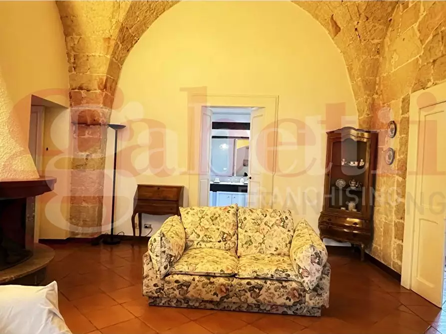 Immagine 19 di Villa in vendita  in Piazza Maria SS. del Rosario, 3/B a Guagnano