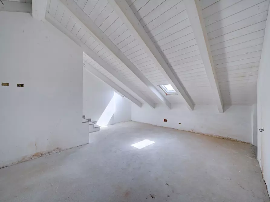 Immagine 13 di Appartamento in vendita  in Viale Buridani, 16 a Venaria Reale