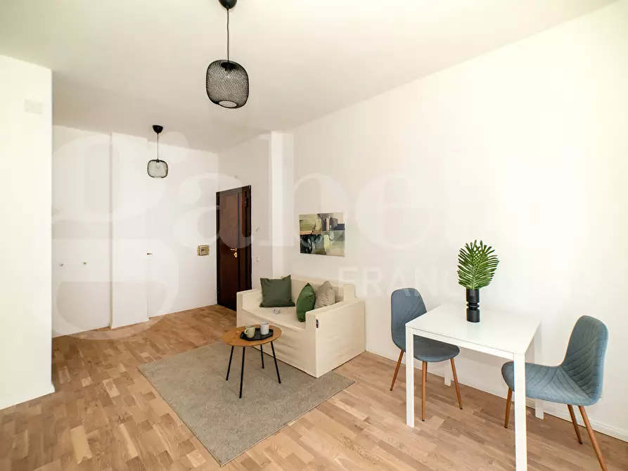 Immagine 3 di Appartamento in vendita  in Via Buggiano, 10 a Roma