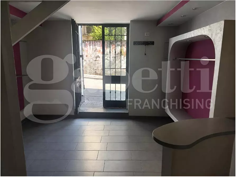 Immagine 5 di Negozio in affitto  in Via Filippo Turati, 2 a Somma Vesuviana