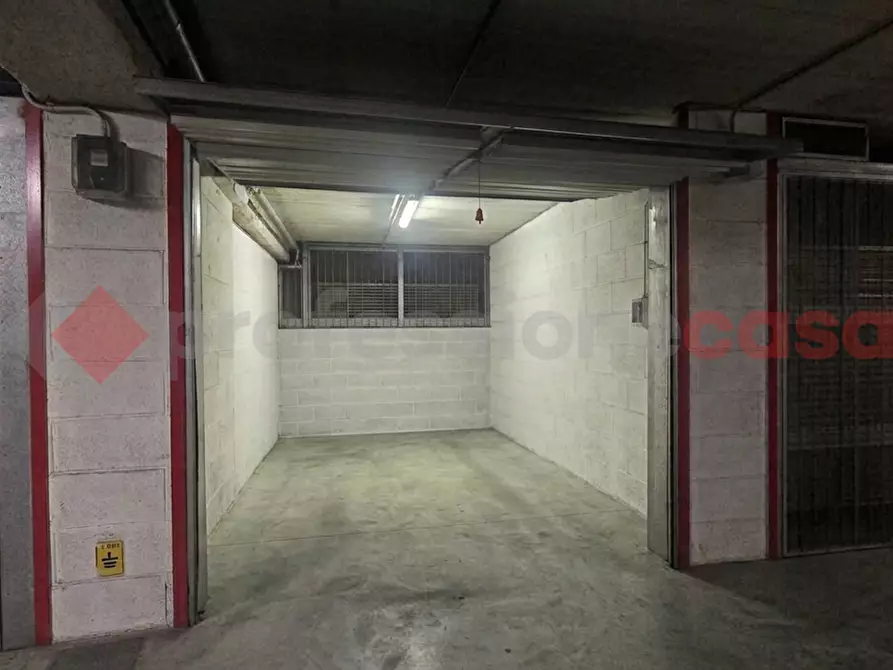 Immagine 7 di Box auto in vendita  in Via Elpidio Prisco, 4 a Roma
