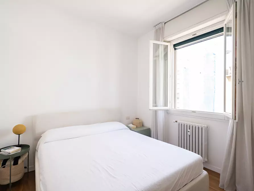 Immagine 9 di Appartamento in vendita  in Via COSTANZA a Milano