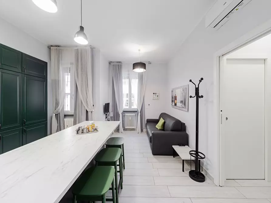 Immagine 4 di Appartamento in vendita  in Viale SUZZANI, 17 a Milano