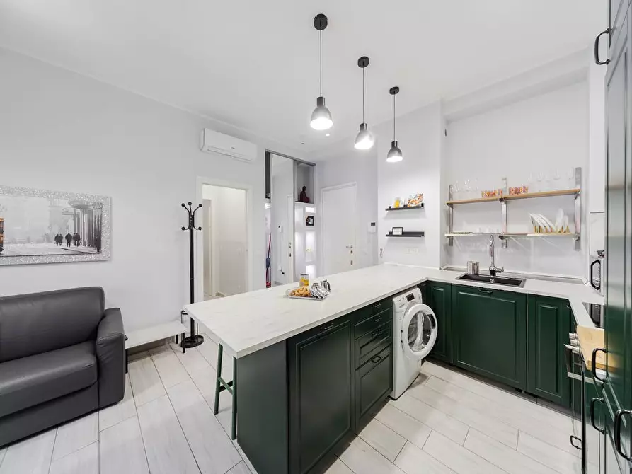 Immagine 7 di Appartamento in vendita  in Viale SUZZANI, 17 a Milano