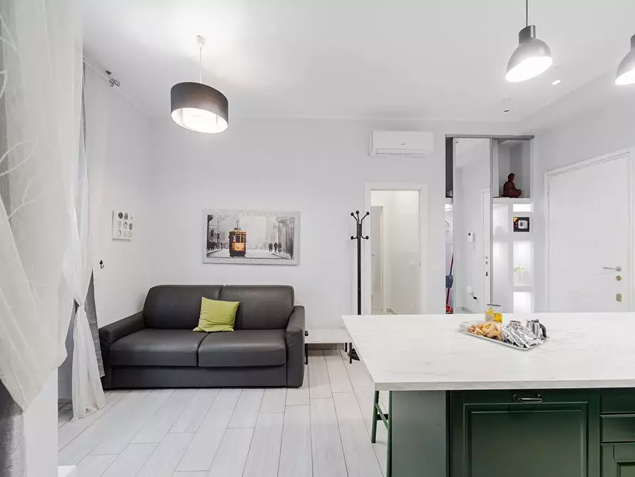 Immagine 8 di Appartamento in vendita  in Viale SUZZANI, 17 a Milano