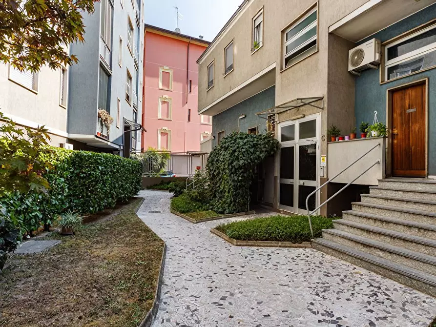 Immagine 33 di Appartamento in vendita  in Via MONTE ROTONDO, 3 a Milano