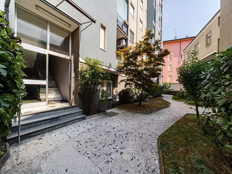 Immagine 31 di Appartamento in vendita  in Via MONTE ROTONDO, 3 a Milano