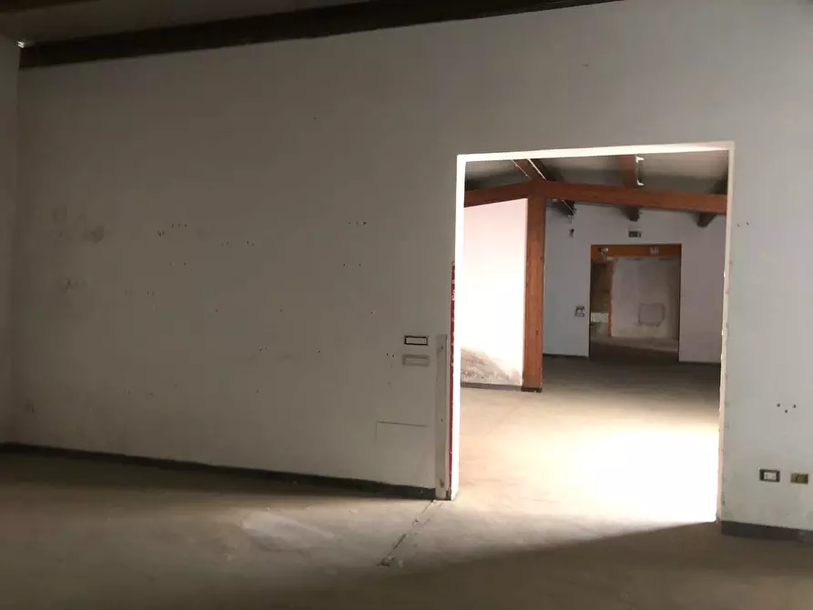 Immagine 4 di Magazzino in vendita  in Via Fondo Caminneci, 5 a Palermo