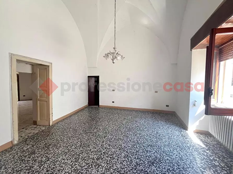 Immagine 6 di Casa indipendente in vendita  in Via Toti a Poggiardo