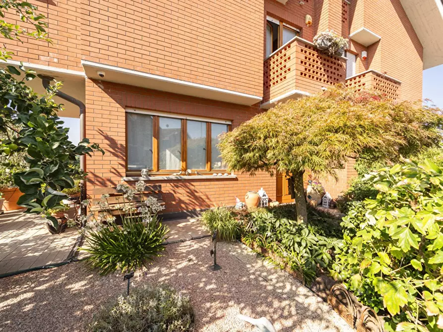 Immagine 5 di Casa bifamiliare in vendita  in Via carignano, 31 a Vinovo