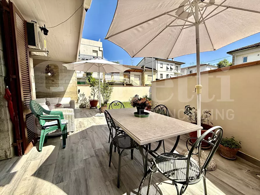 Immagine 6 di Appartamento in vendita  in Via correggio a Empoli