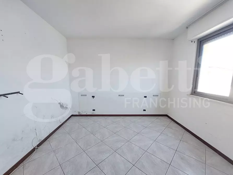 Immagine 31 di Palazzo in vendita  in Via Cesare Battisti, 163 a Alba Adriatica