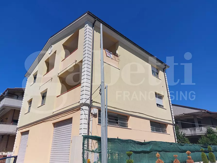 Immagine 34 di Palazzo in vendita  in Via Cesare Battisti, 163 a Alba Adriatica