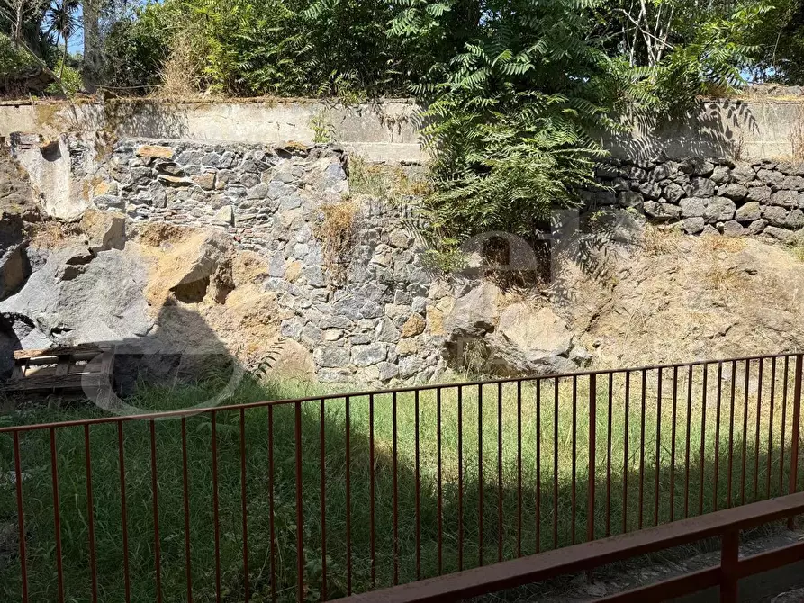 Immagine 16 di Villa in vendita  in Via Galatea, 17 a Aci Catena