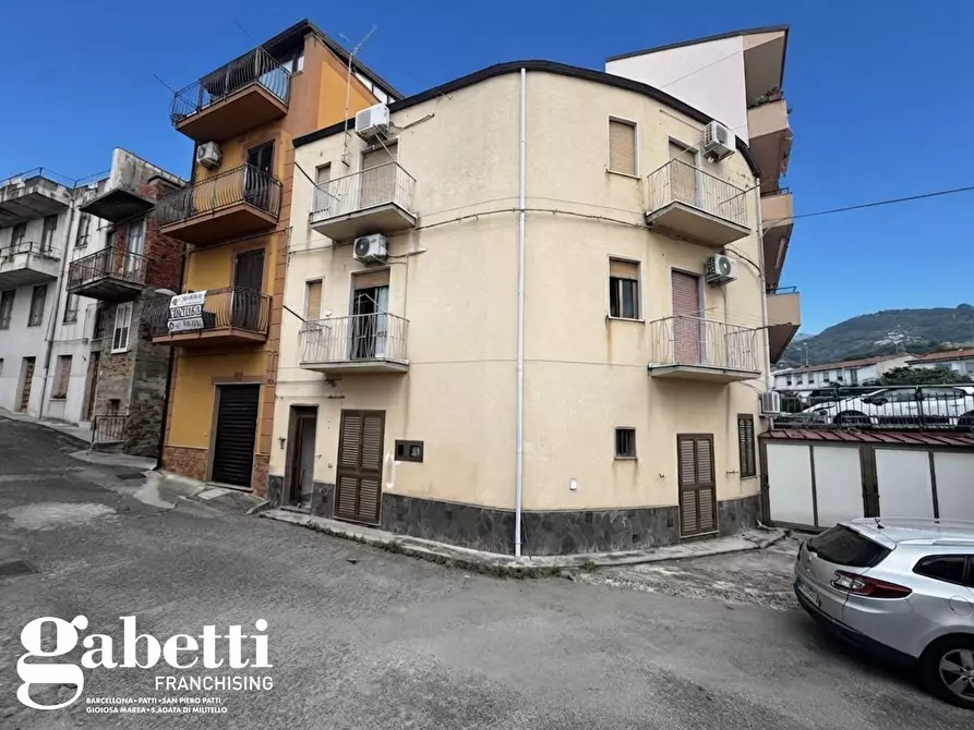 Immagine 1 di Appartamento in vendita  in Vicolo UMBERTO MASOTTO, 5 a Sant'agata Di Militello