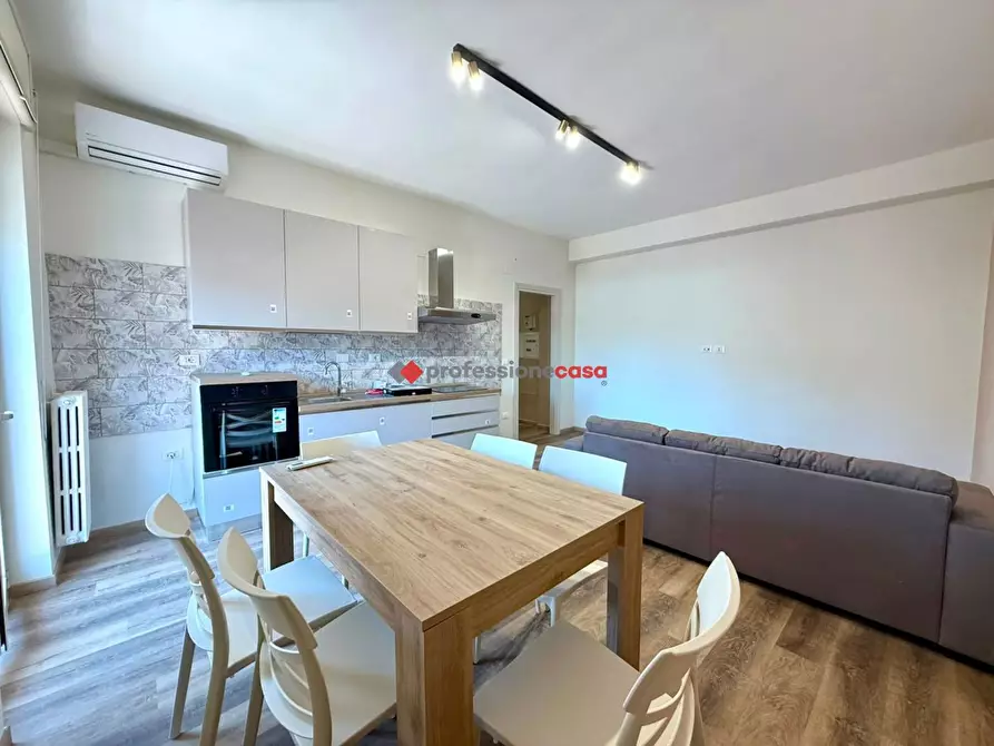 Immagine 4 di Appartamento in vendita  in Via Saverio Pollice, 10 a Foggia