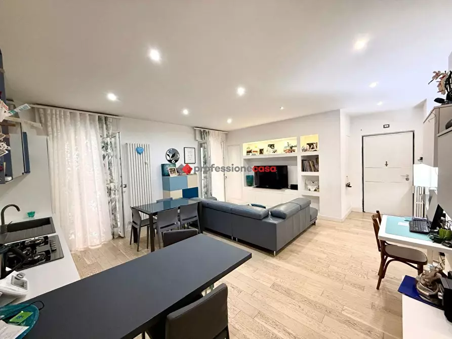 Immagine 4 di Appartamento in vendita  in Via Vincenzo Acquaviva, 23 a Foggia