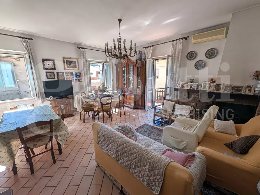 Immagine 1 di Appartamento in vendita  in Via G MATTEOTTI, 28 a Deruta